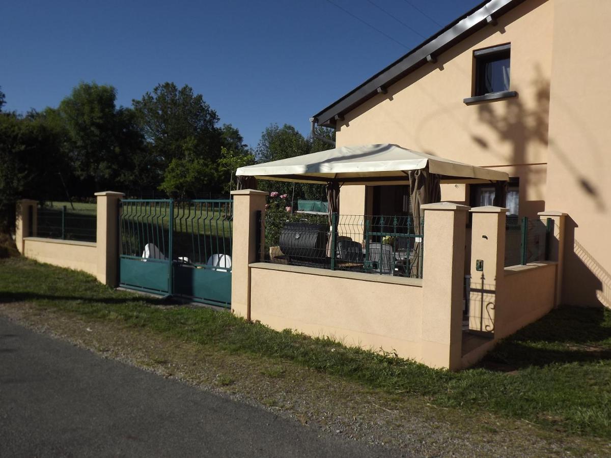 Gite La Baraque Najac Buitenkant foto
